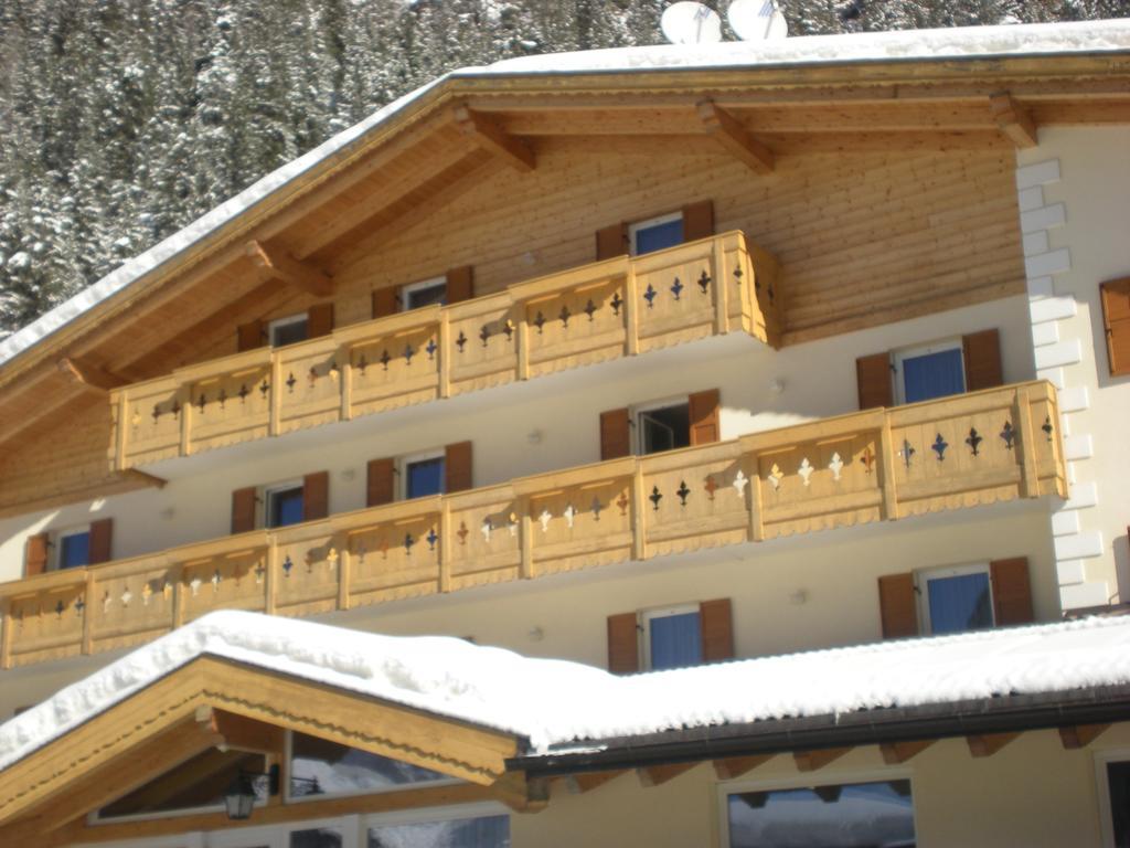 Albergo Fiordaliso Canazei Bagian luar foto