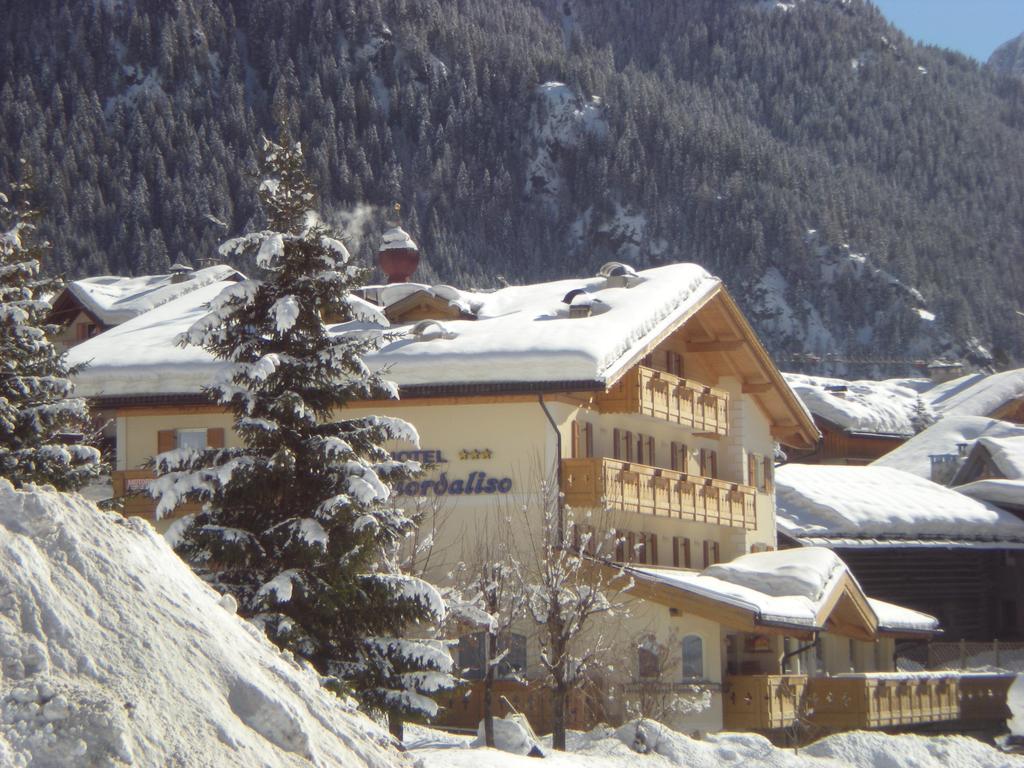 Albergo Fiordaliso Canazei Bagian luar foto
