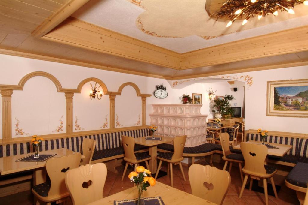 Albergo Fiordaliso Canazei Bagian luar foto